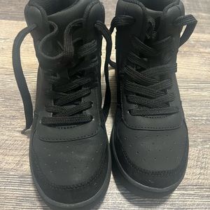 Like new unisex kids boots, brand Gap, black, size 12